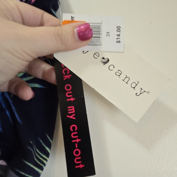 Floral Women's Shorts - Picture 3 of 3